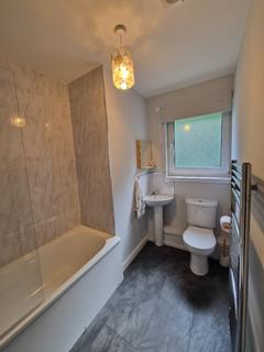 3 bedroom flat to rent, Dunsdalehaugh Square, Selkirk, Scottish Borders, TD7