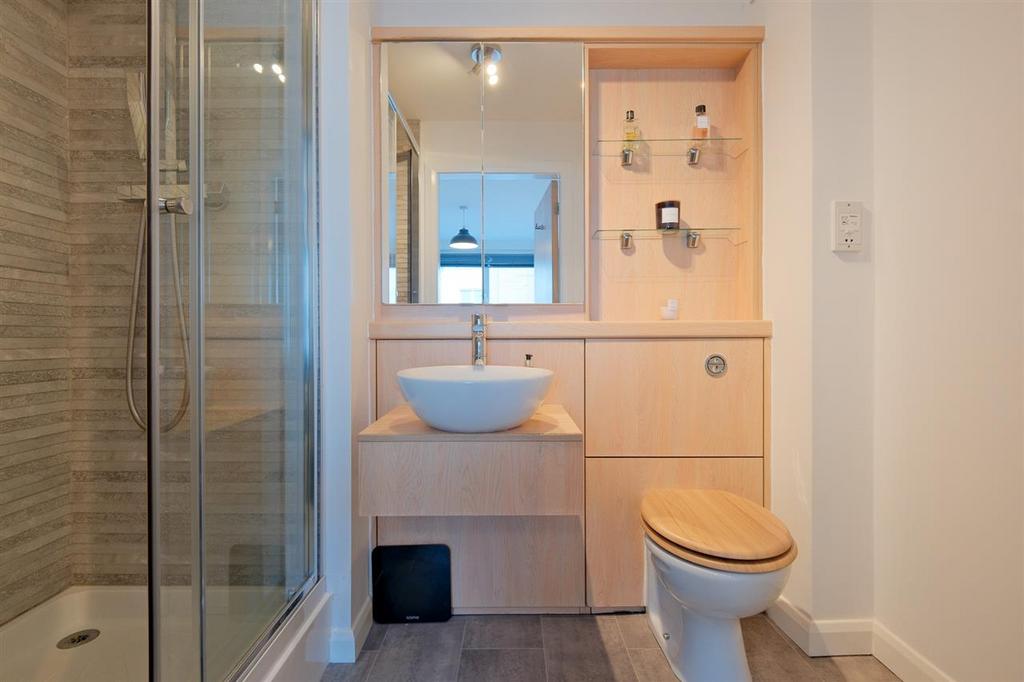 Ensuite
