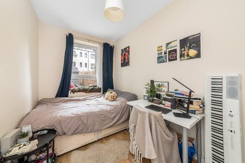 2 Fairlawn Court, London, SE7 7DR