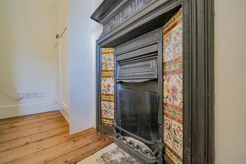 17 Chapel Knapp, Gastard, Corsham, SN13 9PS