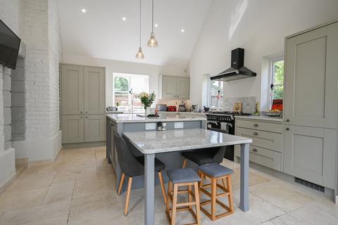 4 bedroom detached house for sale, Cowpitts Lane, Ringwood, BH24