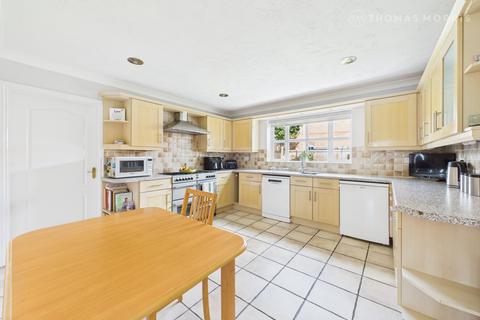 5 bedroom detached house for sale, Farriers Way, Huntingdon PE28