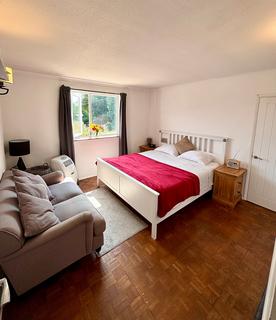 4 bedroom semi-detached house for sale, Glenister Road, Chesham, HP5