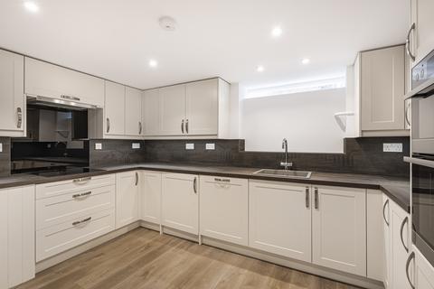 undefined, High Street, Welwyn, Hertfordshire, AL6