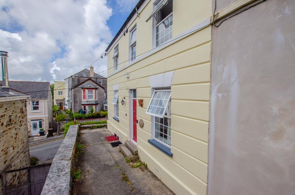 31 Castle Street TPS Bodmin Branch 01208 872728