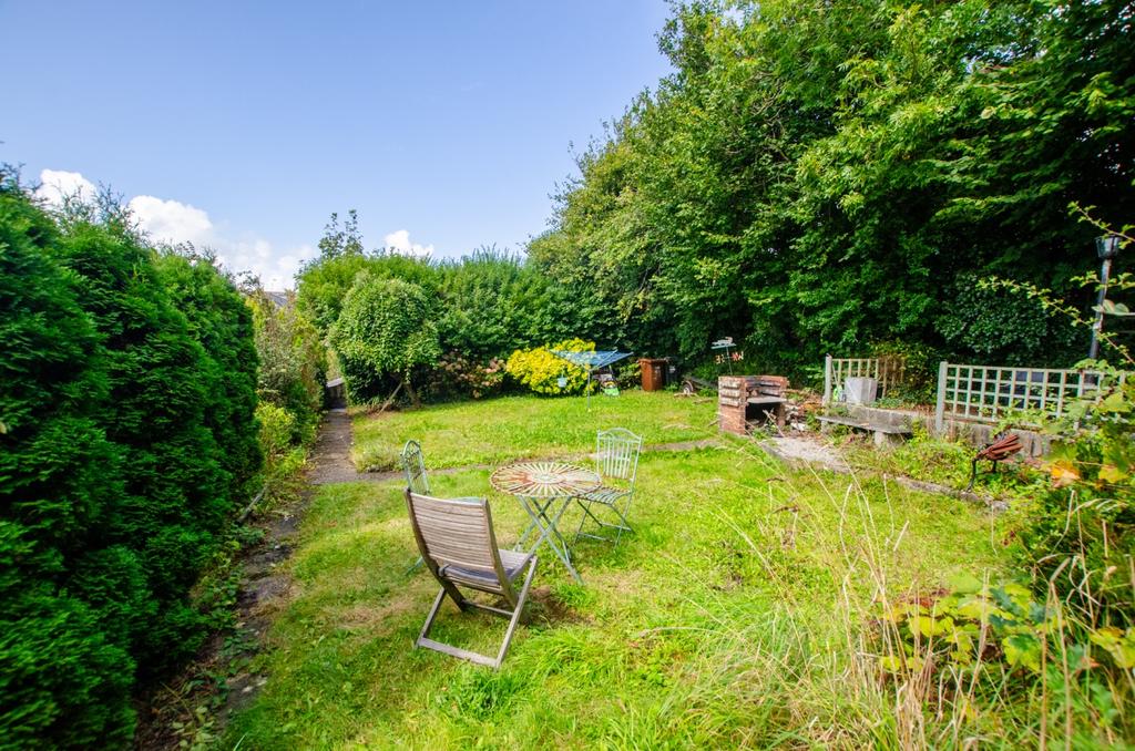 31 Castle Street TPS Bodmin Branch 01208 872728-06