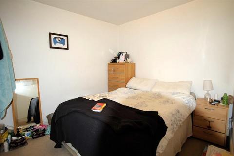 3 bedroom flat to rent, Penywern Road, London SW5