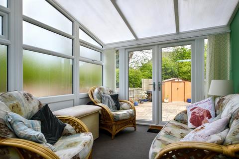 4 bedroom detached house for sale, Barnstone Vale, Wakefield, West Yorkshire