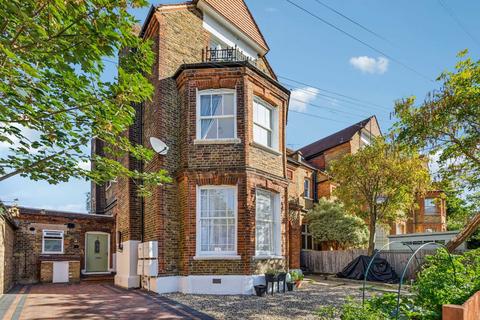 Kirkstall Road, London SW2