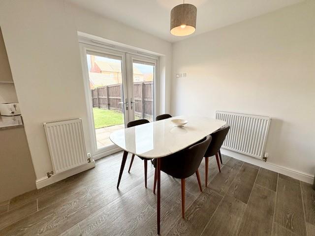Dining Area.jpg