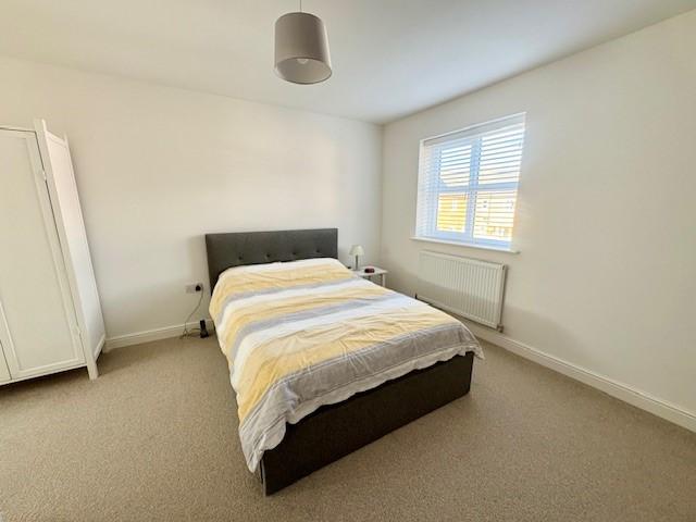 Bed 1.jpg