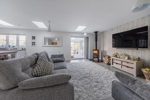 undefined, Owl Close, Billingshurst, RH14