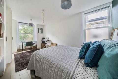 4 bedroom apartment for sale, Horn Lane, London