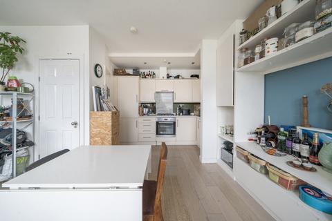 4 bedroom apartment for sale, Horn Lane, London