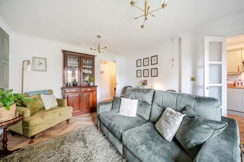 1 bedroom flat for sale, Cathedral View Court, Cabourne Avenue, Lincoln, Lincolnshire, LN2