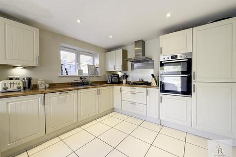 undefined, Shearwater Road, Hemel Hempstead HP3