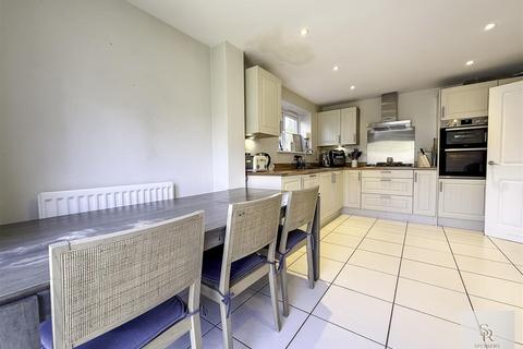 undefined, Shearwater Road, Hemel Hempstead HP3