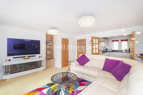 undefined, Dalesview Close, Lancaster LA2