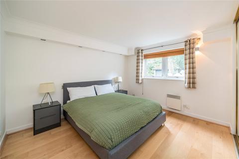 undefined, Falcon Way, London E14