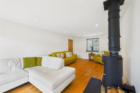 4 bedroom detached house for sale, Dairy Close, Hartington