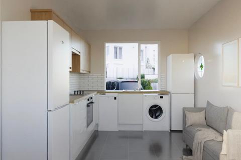5 bedroom semi-detached house to rent, Nyetimber Hill, Brighton