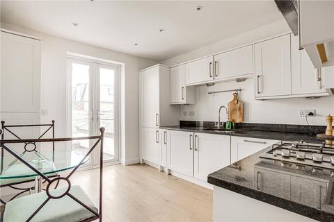 Putney Bridge Road, London, SW15