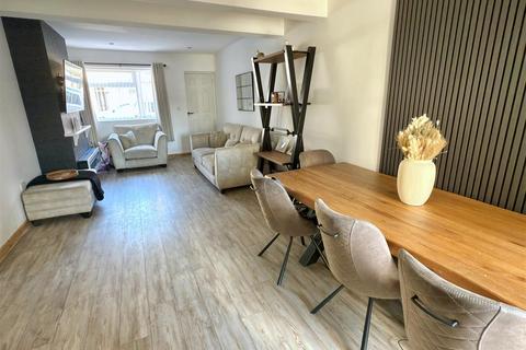 3 bedroom terraced house for sale, Ipswich Road, Lowestoft, Suffolk, NR32