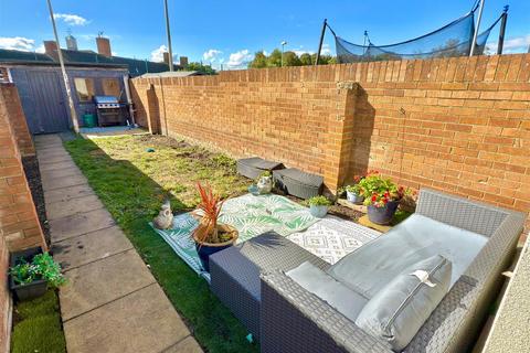 3 bedroom terraced house for sale, Ipswich Road, Lowestoft, Suffolk, NR32
