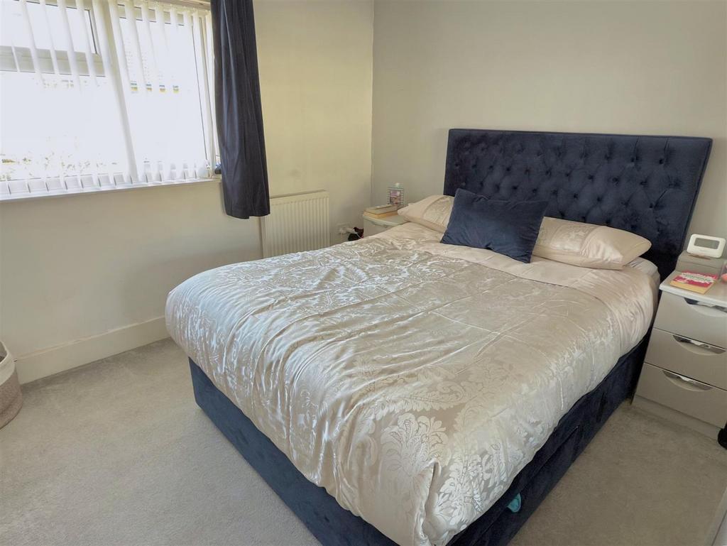BED 1.jpg