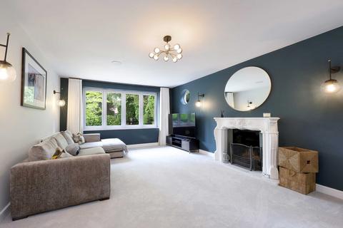 5 bedroom detached house for sale, Chiltern Hill, Chalfont St. Peter, Buckinghamshire, SL9
