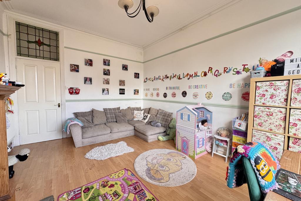 Dining room/Playroom
