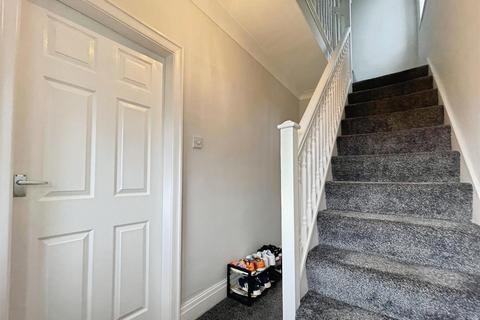 3 bedroom semi-detached house for sale, Wrose Road, Bradford BD2