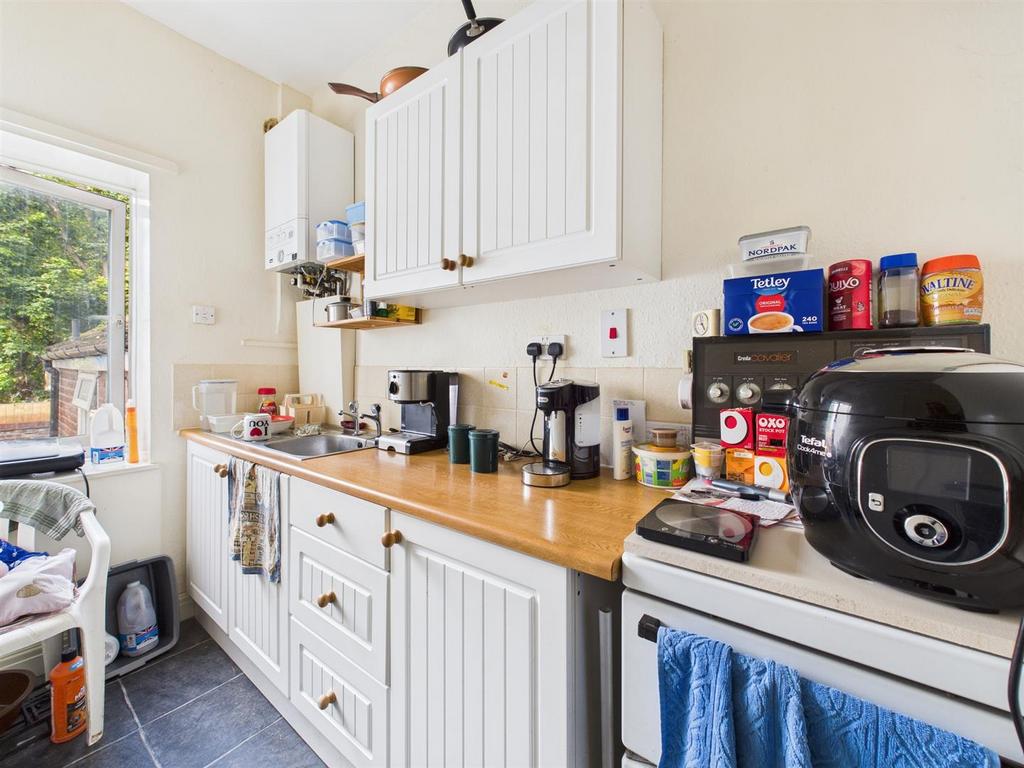 Kitchen: