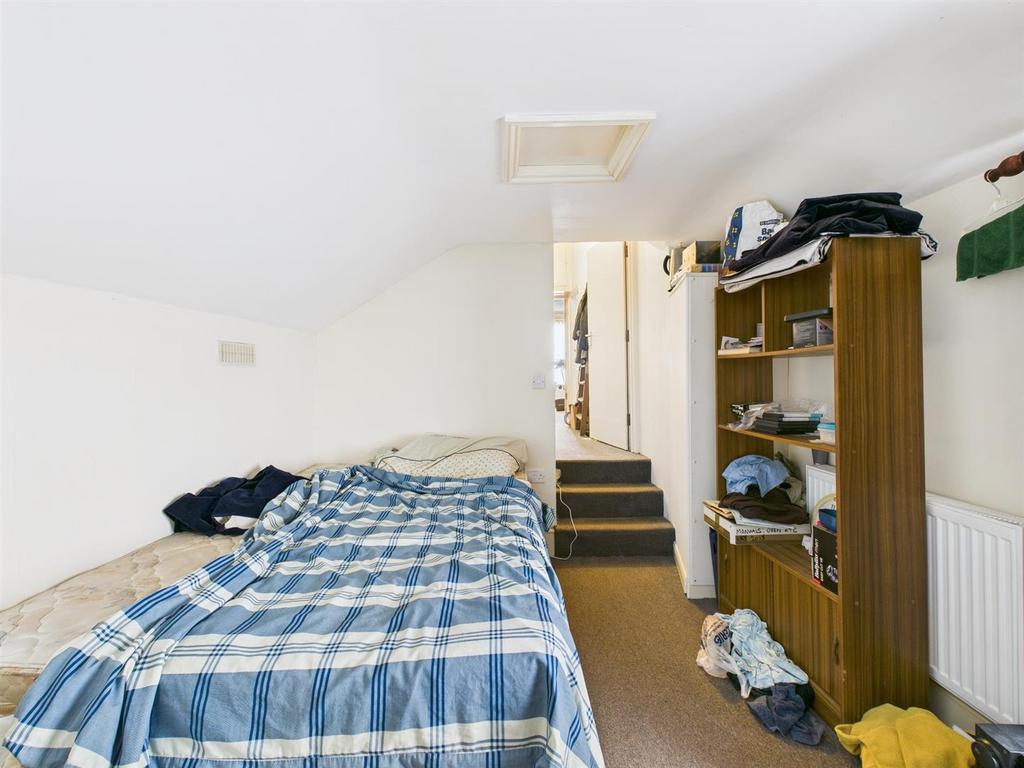 Bedroom: