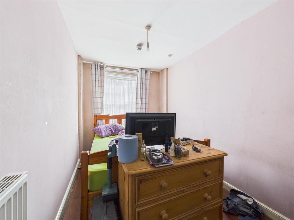 Bedroom: