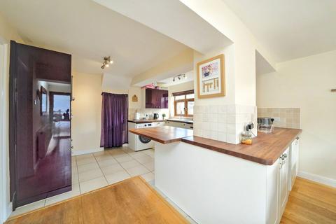 4 bedroom detached house for sale, Walden Gardens, Penn, WV4
