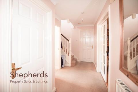 8 Nutwood Gardens, Cheshunt, Waltham Cross, EN7 6UP