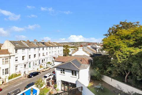 5 bedroom maisonette to rent, Buckingham Place, Brighton