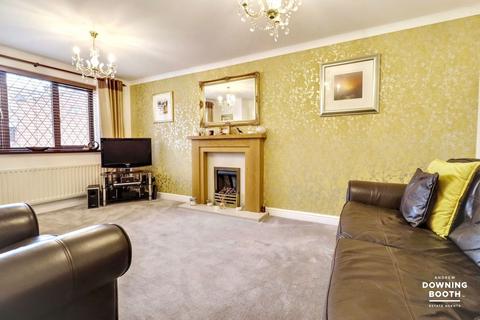 4 bedroom detached house for sale, Sedgemere Grove, Shelfield, WS4 1XE - Beautifully Presented Family Home