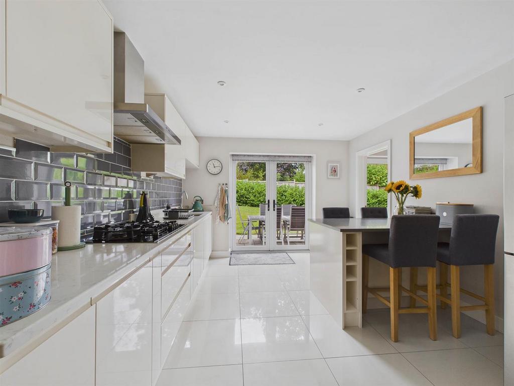 CAM03972 G0-PR0119-STILL007.jpg