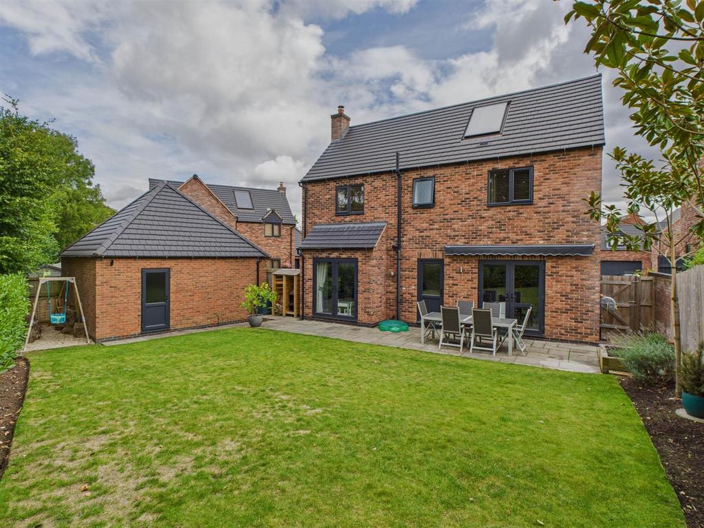 CAM03972 G0-PR0119-STILL024.jpg