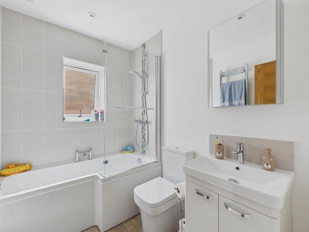 CAM03972 G0-PR0119-STILL015.jpg