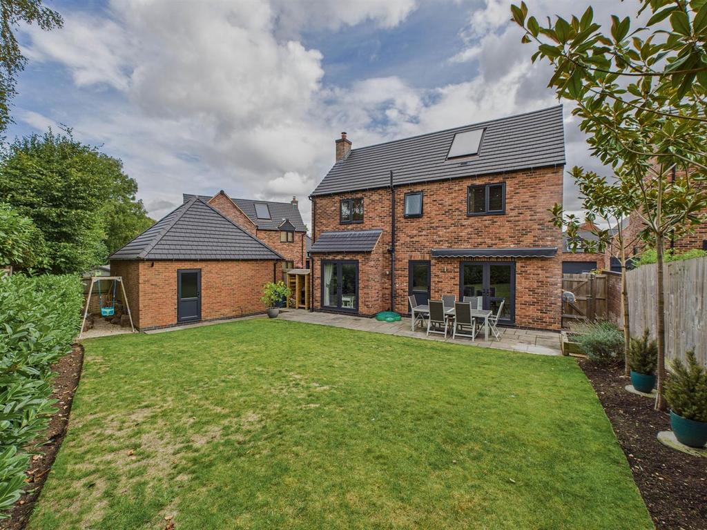 CAM03972 G0-PR0119-STILL023.jpg