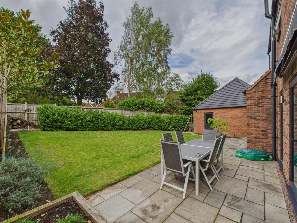 CAM03972 G0-PR0119-STILL022.jpg