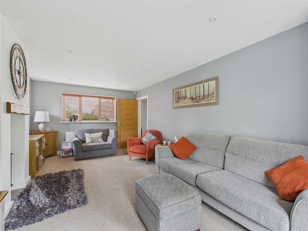 CAM03972 G0-PR0119-STILL003.jpg