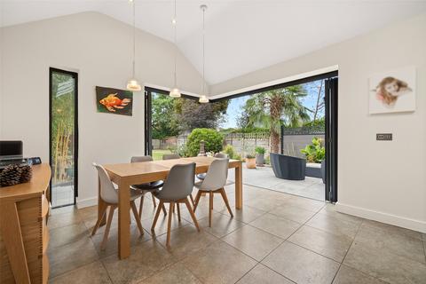 4 bedroom bungalow for sale, Hatch Ride, Berkshire RG45