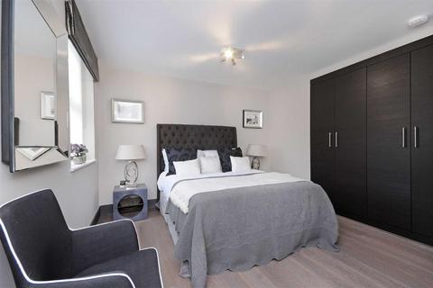 3 bedroom apartment to rent, St. Johns Wood Park, London, NW8