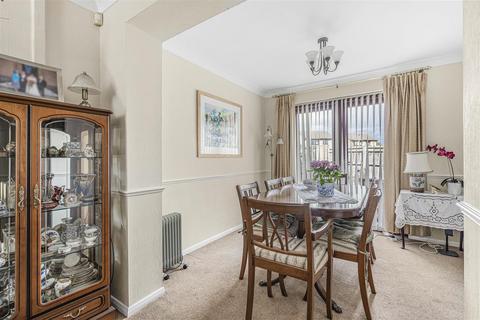 undefined, Trent Crescent, Bicester