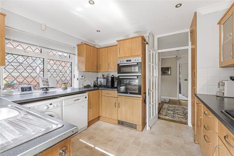 10 Turnpike Drive, Orpington, BR6 7SJ