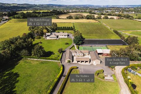 The Ranch House & The Stables, Dronfield Woodhouse, Derbyshire